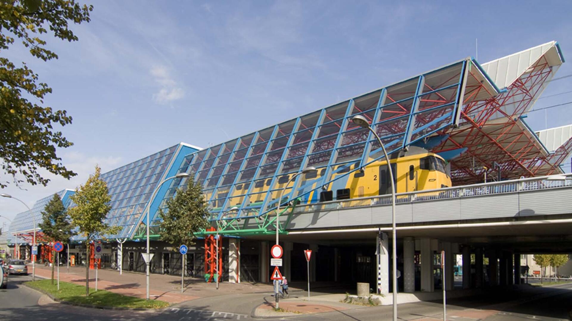 Achterzijde station Lelystad